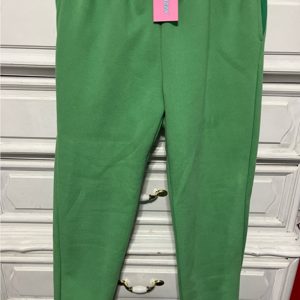 Edikted Vibrant Green Joggers/sweatpants.  NWT Small